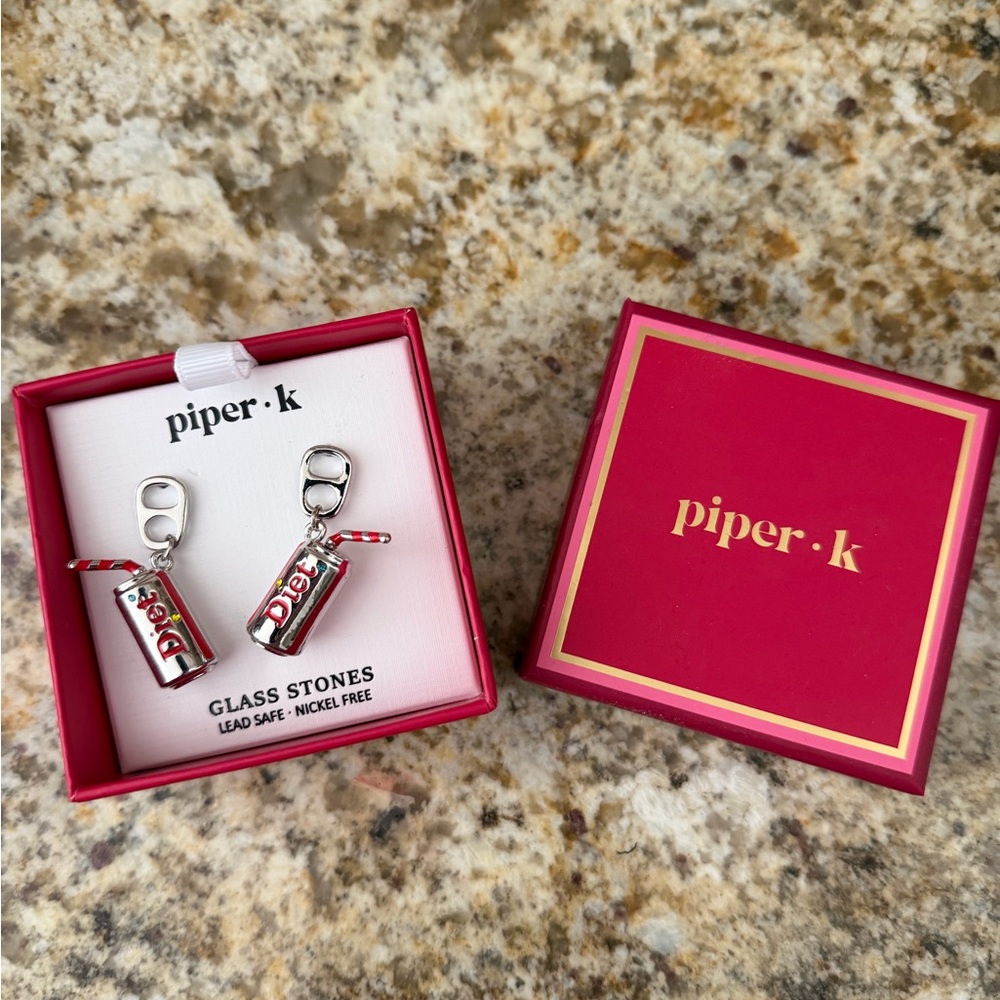 ❌SOLD❌ on another platform 
Piper K Diet Coke Can Earrings - Picture 2 of 2